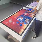 展廳中實現桌面物體識別的多媒體互動是什么？