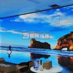 在實(shí)現(xiàn)展廳中的折幕投影制作方案時(shí)，需要準(zhǔn)備哪些設(shè)備？