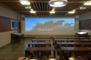 學校應急安全體驗館應如何利用互動技術，高效實現預警教育目標？