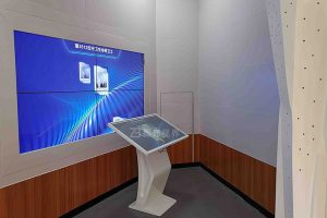告別傳統簽到！展廳智能交互新方案：電子簽名+趣味雙屏影像合成