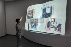 展廳機器人